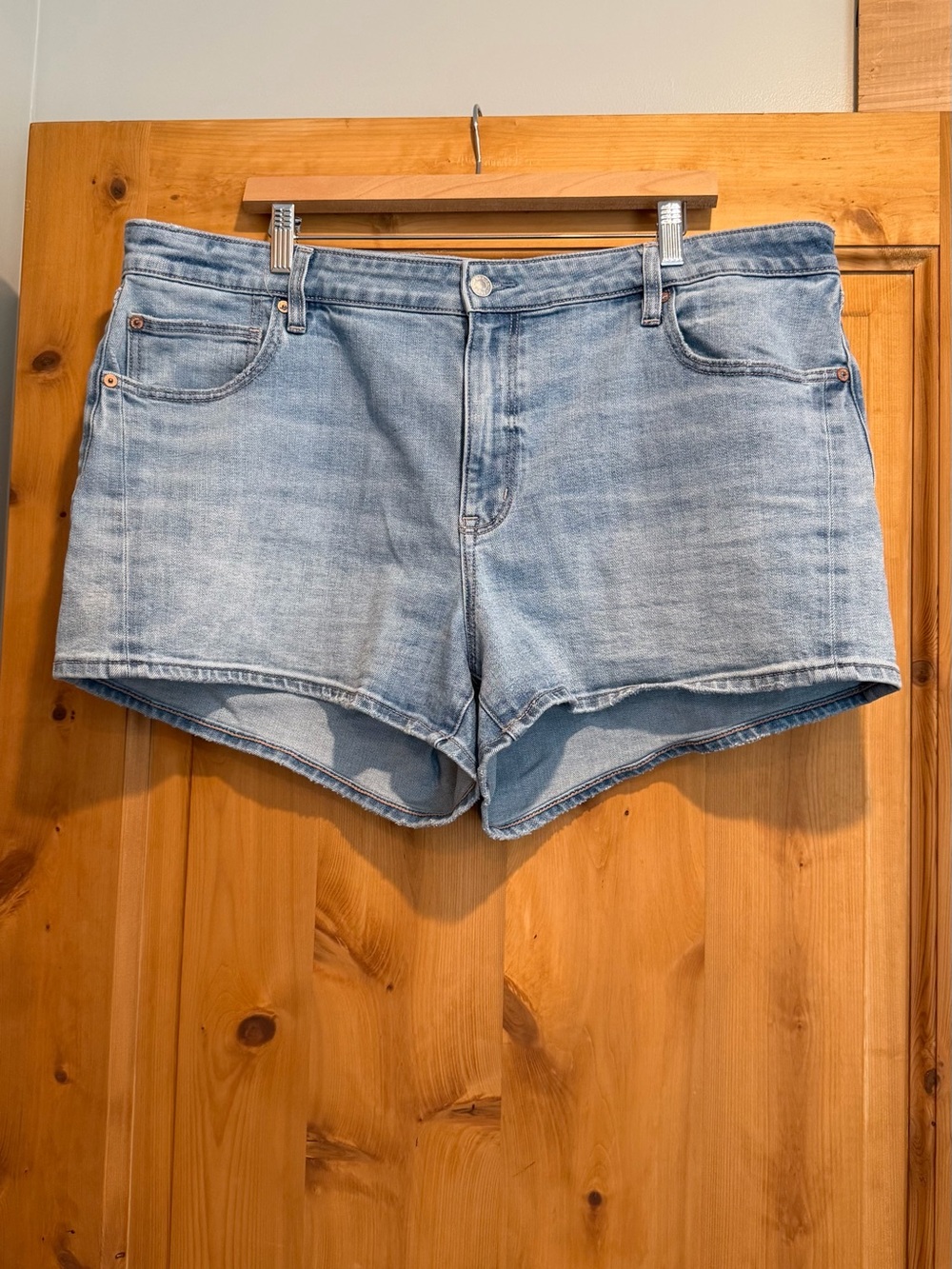 American Eagle Outfitters Light Wash Perfect Shortie Denim Shorts